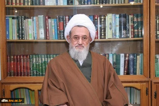 آیت الله نورالله طبرسی دار فانی را وداع گفت. 2