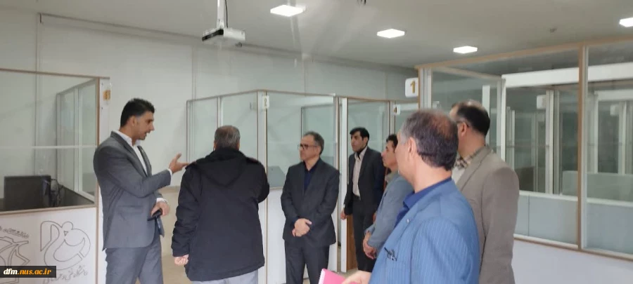 بازدید کاپیتان فراهانی و هیات همراه از تجهیزات و کارگاه های دریایی دانشکده ملی مهارت محمودآباد 9