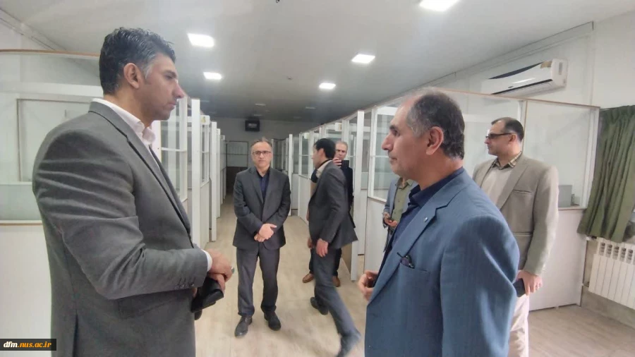 بازدید کاپیتان فراهانی و هیات همراه از تجهیزات و کارگاه های دریایی دانشکده ملی مهارت محمودآباد 11
