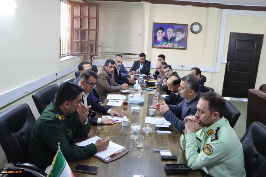 جلسه هماهنگی برگزاری مرحله اول کنکور ۱۴۰4 در فرمانداری شهرستان محمودآبادبرگزار شد 4