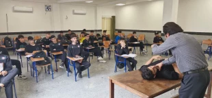 کارگاه آموزشی امدادگر   دانش آموزان در دانشکده ملی مهارت محمودآباد برگزار شد.
 4