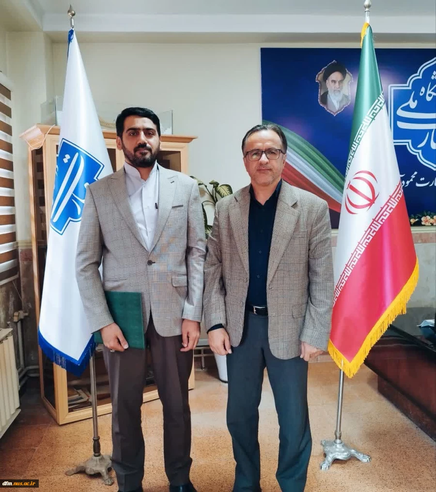 تقدیر رئیس دانشکده از محسن یوسفی مسئول روابط عمومی به مناسبت روز ارتباطات و روابط عمومی 3