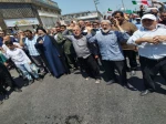 حضور ریاست و جمعی از کارکنان دانشکده در نماز جمعه و راهپیمایی  4