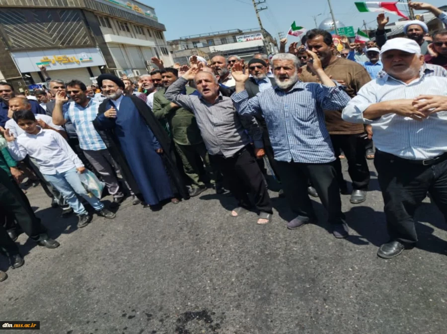 حضور ریاست و جمعی از کارکنان دانشکده در نماز جمعه و راهپیمایی  4