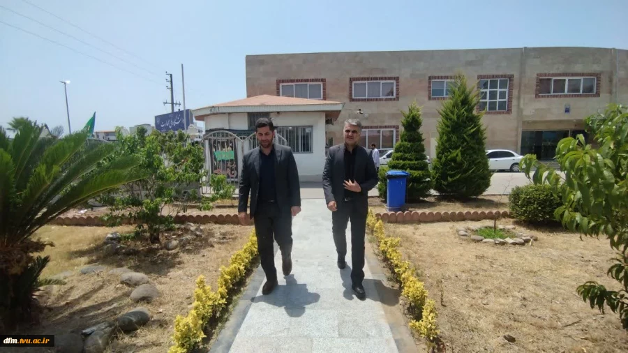 بازدید ریاست دانشگاه ملی مهارت استان از دانشکده  10