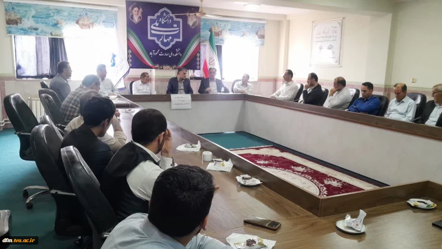 مراسم گرامیداشت هفته دفاع مقدس در دانشکده ملی مهارت محمودآباد برگزار شد 3