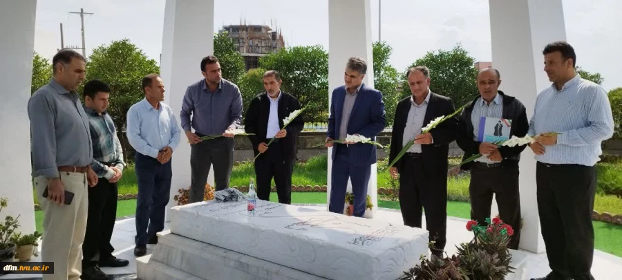 مراسم گرامیداشت هفته دفاع مقدس در دانشکده ملی مهارت محمودآباد برگزار شد 9