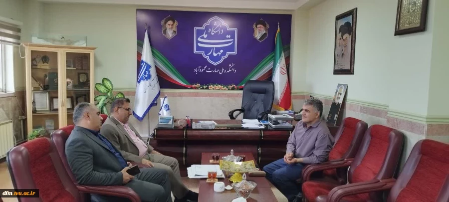 دیدار رئیس اداره پست با ریاست دانشکده 2