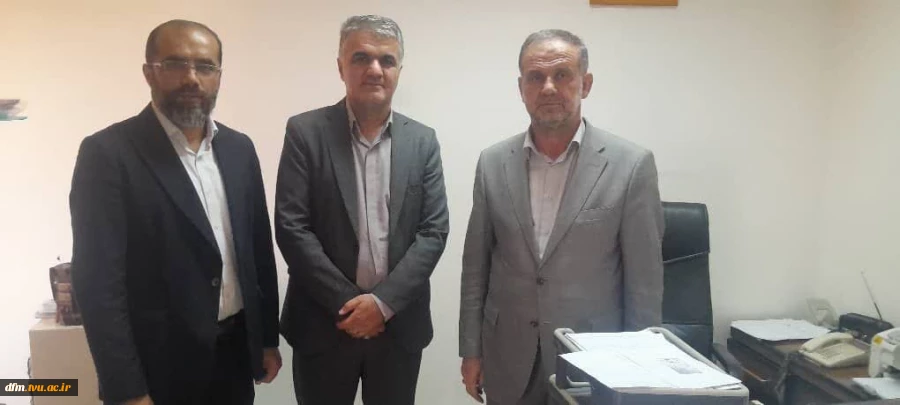 دیدار رئیس دانشکده با نماینده مجلس 4