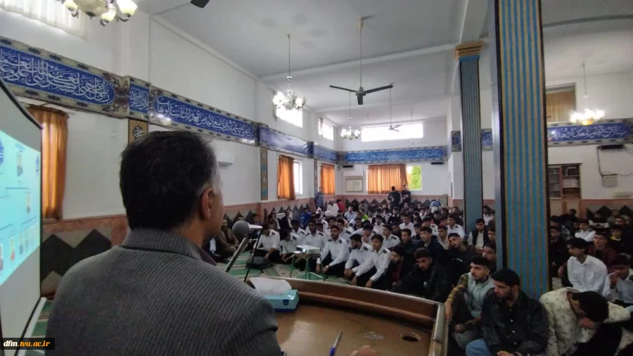 جلسه توجیهی دانشجویان جدید الورود در دانشکده برگزار شد 4