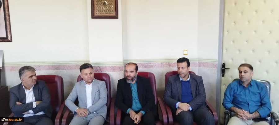 دیدار رئیس اداره ورزش و جوانان محمودآباد  با رئیس دانشکده 2