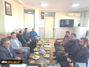 دیدار رئیس اداره ورزش و جوانان محمودآباد  با رئیس دانشکده 4