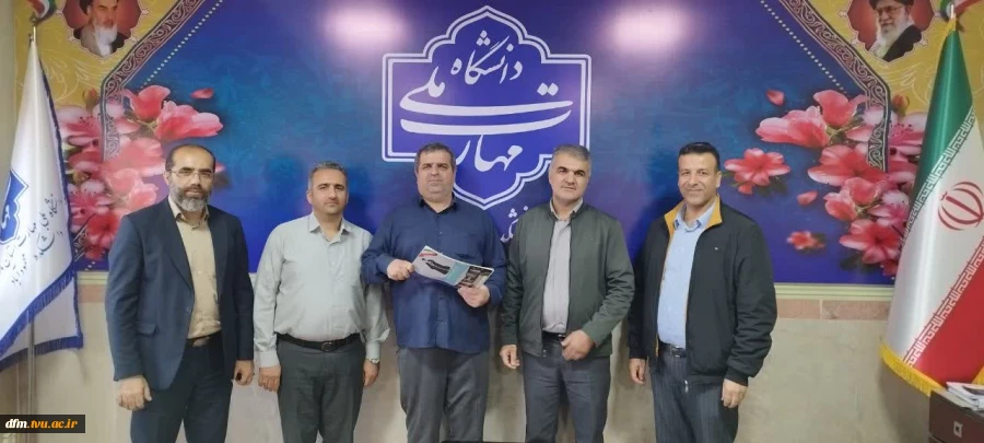 تقدیر ریاست دانشکده از مسئول کتابخانه دانشکده 2