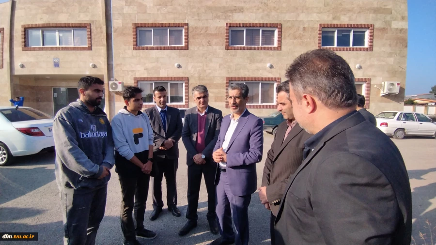 فیلم دیدار و گفتگوی دوستانه دکتر کلباسی معاونت آموزشی دانشگاه با جمعی از دانشجویان 2