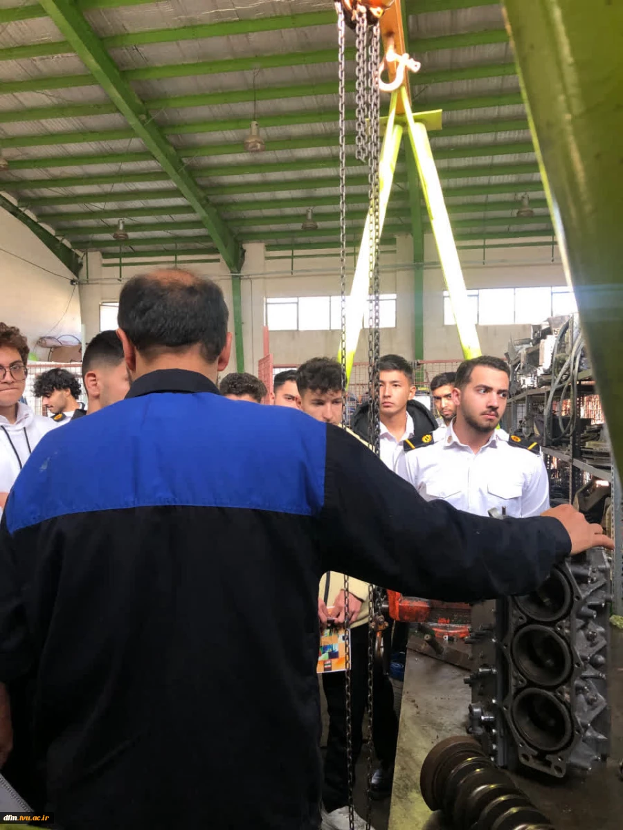 بازدید دانشجویان رشته دریایی از  پایگاه دریایی ثامن الحجج (ع)  بابلسر 4