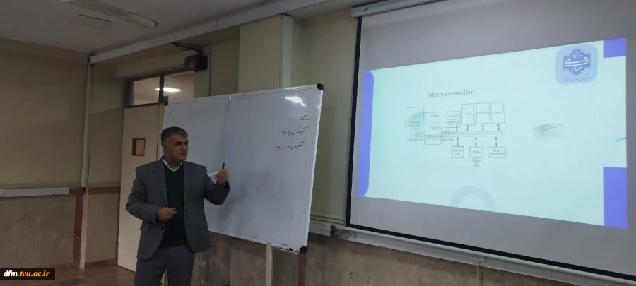 کارگاه آموزشی  حضوری و وبیناری ارتباط میکروکنترلرها با صنعت در دانشکده برگزار شد 2