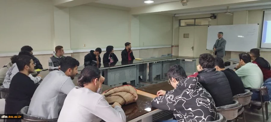 کارگاه آموزشی  حضوری و وبیناری ارتباط میکروکنترلرها با صنعت در دانشکده برگزار شد 8