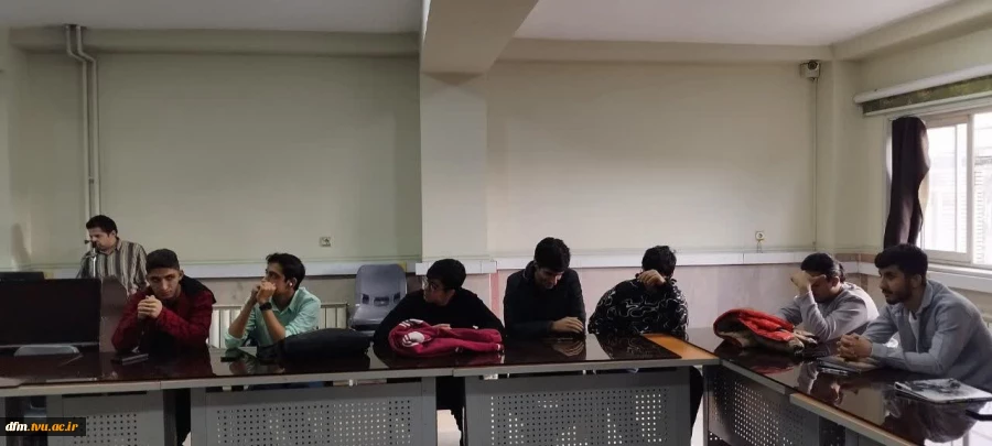 کارگاه آموزشی  حضوری و وبیناری ارتباط میکروکنترلرها با صنعت در دانشکده برگزار شد 10