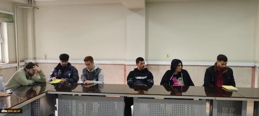 کارگاه آموزشی  حضوری و وبیناری ارتباط میکروکنترلرها با صنعت در دانشکده برگزار شد 12