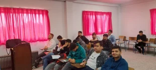 کارگاه آموزشی آشنایی با بورس در دانشکده برگزار شد 4