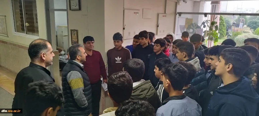 بازدید دانش‌آموزان مدرسه شایستگان از  دانشکده 12