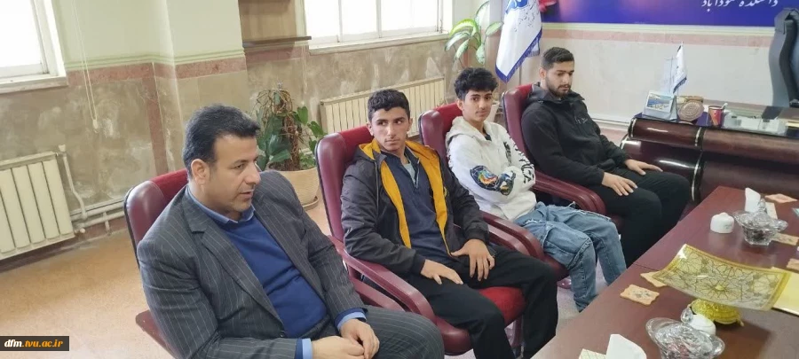 تقدیر ریاست دانشکده  از دانشجویان مدال آور مسابقات ورزشی هفدهمین دوره المپیاد ورزشی دانشجویان دانشگاه ها و موسسات آموزش عالی منطقه دو کشور  3