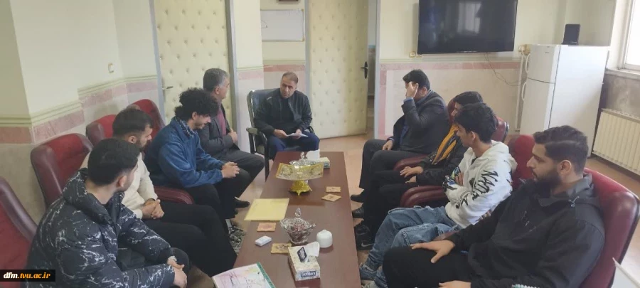 تقدیر ریاست دانشکده  از دانشجویان مدال آور مسابقات ورزشی هفدهمین دوره المپیاد ورزشی دانشجویان دانشگاه ها و موسسات آموزش عالی منطقه دو کشور  4