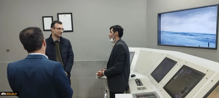 بازدید مسئول آموزش شرکت نفت از کارگاه های دریایی و ملوانی دانشکده 5