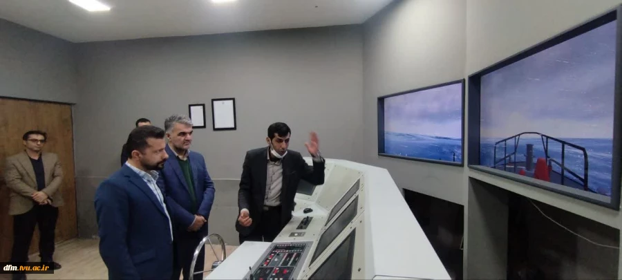 بازدید مسئول آموزش شرکت نفت از کارگاه های دریایی و ملوانی دانشکده 8