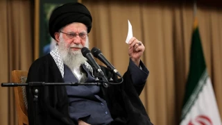 پیام تجلیل رهبر انقلاب اسلامی از ملت عظیم‌الشان ایران در پی اجتماعات گسترده امروز ۲۲ دی‌ماه