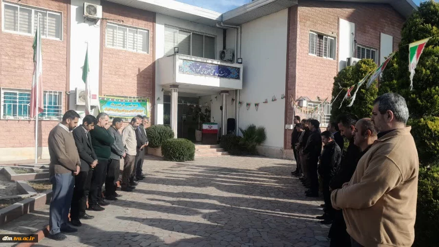 زنگ انقلاب در دانشکده به صدا در آمد 14