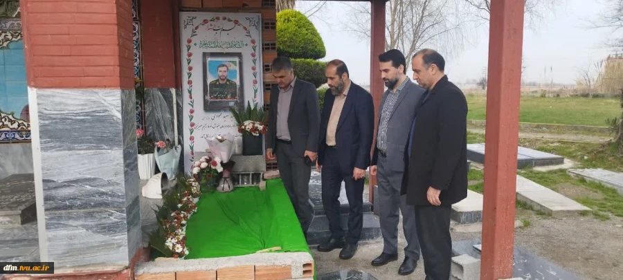 دیدار رئیس دانشکده با خانواده شهید والامقام مهندس سعید محمودی 3