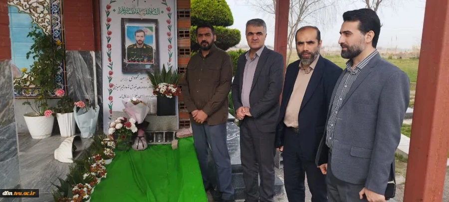 دیدار رئیس دانشکده با خانواده شهید والامقام مهندس سعید محمودی 4