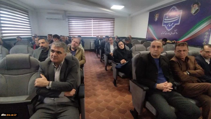 همایش جهاد تبیین با حضور معاون سیاسی امنیتی فرمانداری محمودآباد در دانشکده  برگزار شد 6