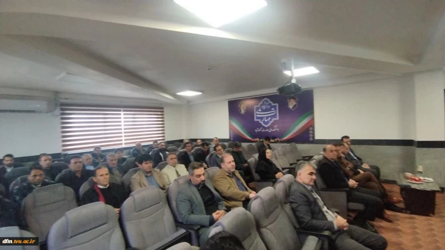 همایش جهاد تبیین با حضور معاون سیاسی امنیتی فرمانداری محمودآباد در دانشکده  برگزار شد 7