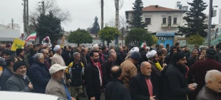 حضور ریاست و جمعی از کارکنان دانشکده  در راهپیمایی ۲۲ بهمن 7