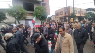 حضور ریاست و جمعی از کارکنان دانشکده  در راهپیمایی ۲۲ بهمن 11