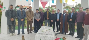 مراسم غبار روبی و عطر افشانی مزار مطهر شهدای گمنام دانشکده به مناسبت آغاز دهه مبارک فجر 3