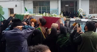 حضور ریاست و جمعی از کارکنان دانشکده در مراسم تشییع پیکر ر شهید ناوچه دنا  3