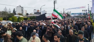 حضور ریاست و جمعی از کارکنان دانشکده در مراسم تشییع پیکر ر شهید ناوچه دنا  6