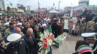 حضور ریاست و جمعی از کارکنان دانشکده در مراسم تشییع پیکر ر شهید ناوچه دنا  8