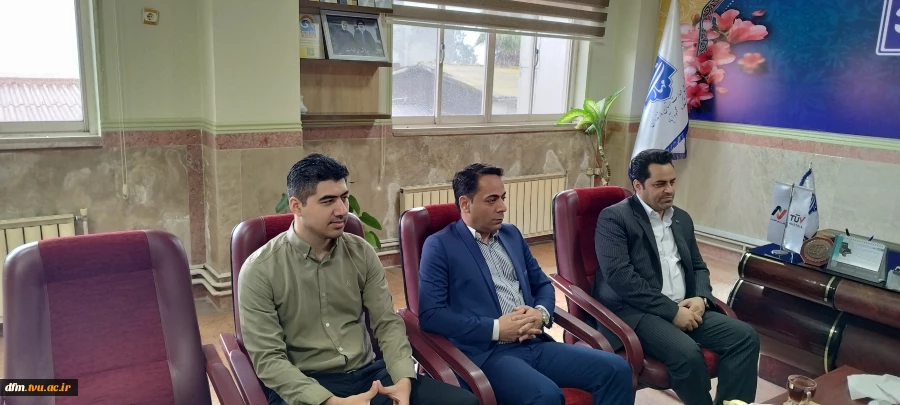 بازدید مدیر کل  مرکز توسعه و امنیت فناوری اطلاعات و هوشمندسازی دانشگاه ملی مهارت  از انستیتوی هوش مصنوعی دانشکده  3