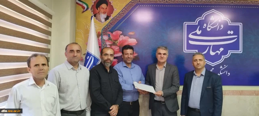 تجلیل ریاست از کارکنان حوزه اموزش و روابط عمومی 4