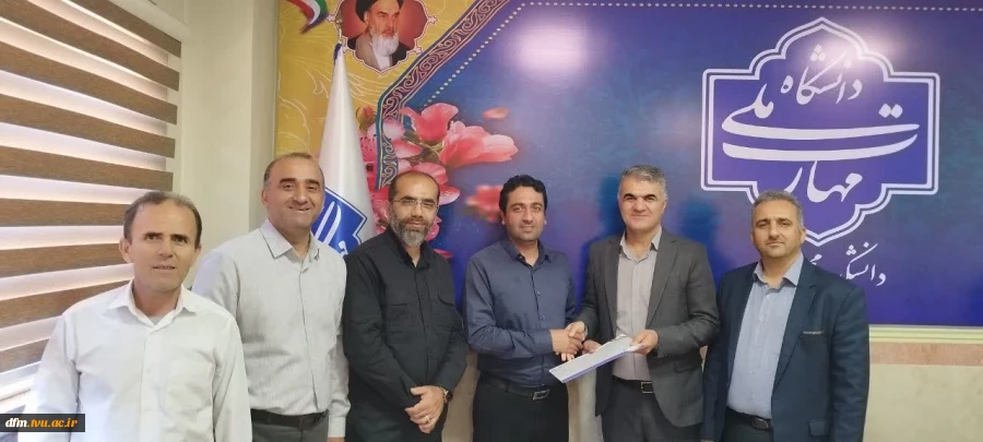 تجلیل ریاست از کارکنان حوزه اموزش و روابط عمومی 8