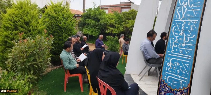 مراسم معنوی زیارت عاشورا در جوار مرقد مطهر شهید خوشنام دانشکده برگزار شد 10