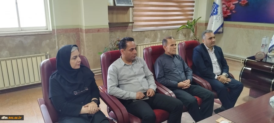 تجلیل ریاست از کارکنان خانم دانشکده به مناسبت روز عفاف و حجاب  4