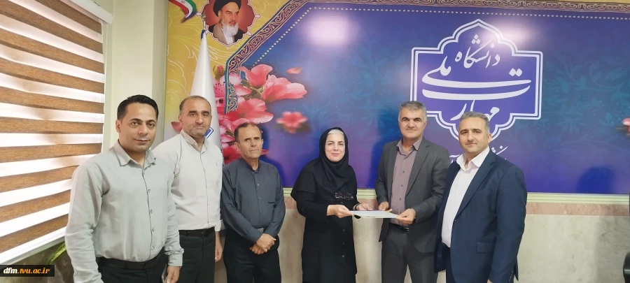 تجلیل ریاست از کارکنان خانم دانشکده به مناسبت روز عفاف و حجاب  6