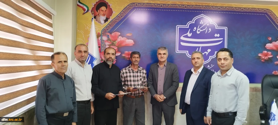 تجلیل ریاست از حراست و همکاران حفاظت فیزیکی دانشکده به مناسبت روز حراست  8