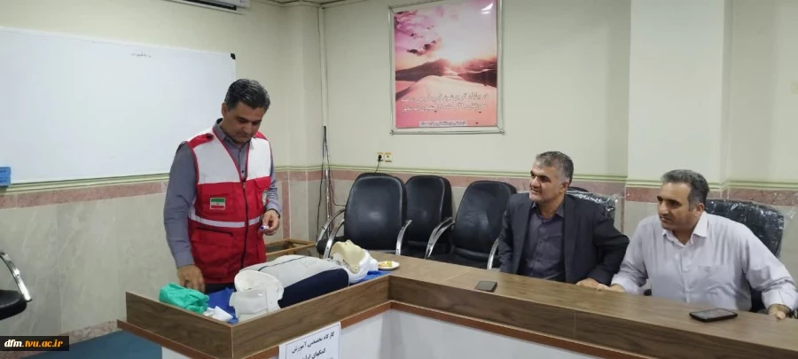 برگزاری کارگاه کمک‌های اولیه ویژه کارکنان دانشکده برگزار شد 4